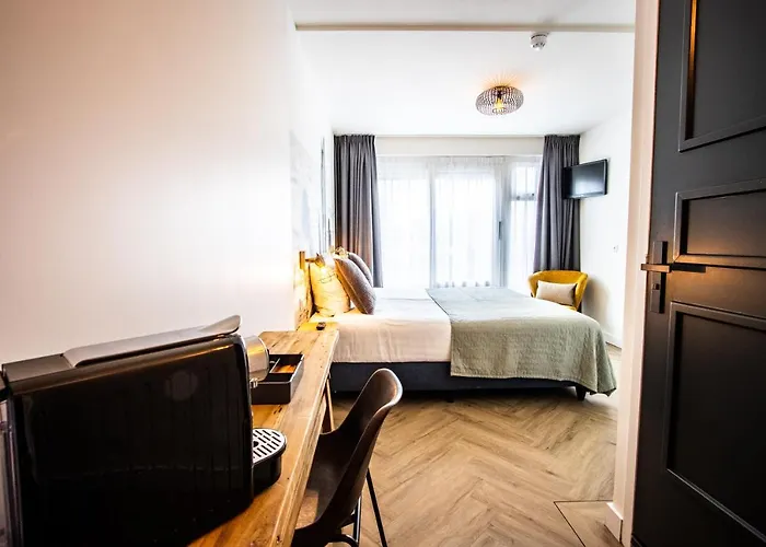 فندق Neptunus 3*