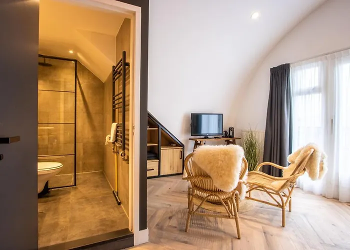 Neptunus 3* إغموند آن زي