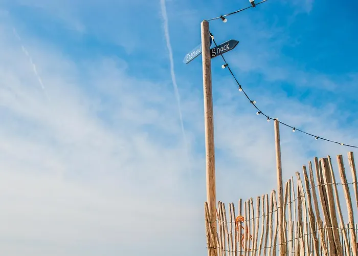 Neptunus فندق إغموند آن زي