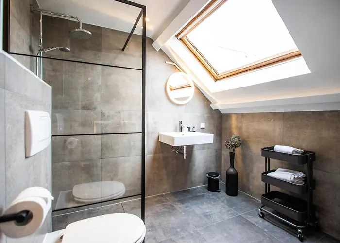 Neptunus فندق 3*